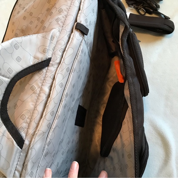 Ful Powerbag Black Messenger Laptop Bag New with Tags - Picture 3 of 13